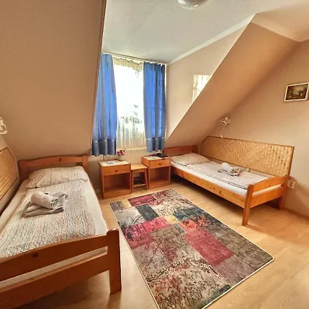 Romantik Camping Es Panzio Бюк