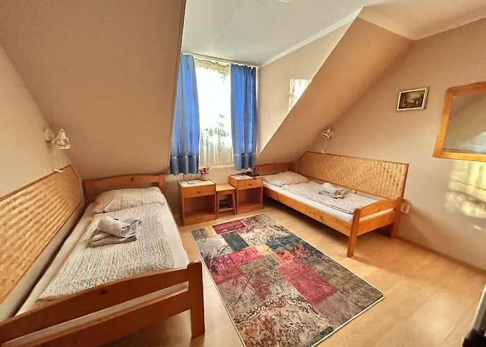 Romantik Camping Es Panzio Bük