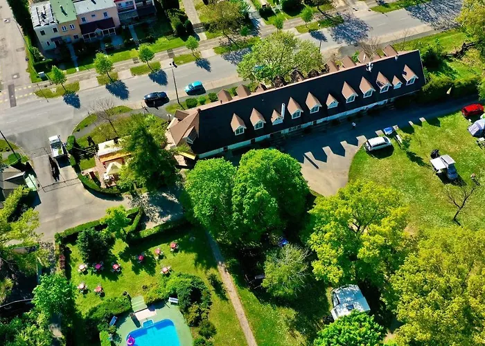 Romantik Camping Es Panzio Buk